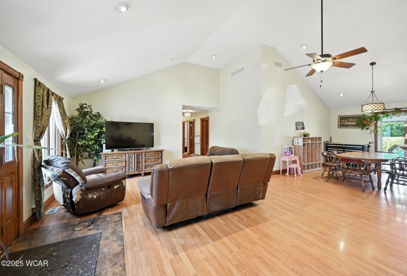 11885 County Road 12, Rawson, Ohio, 3 Bedrooms Bedrooms, ,2 BathroomsBathrooms,Residential,For Sale,County Road 12,307572