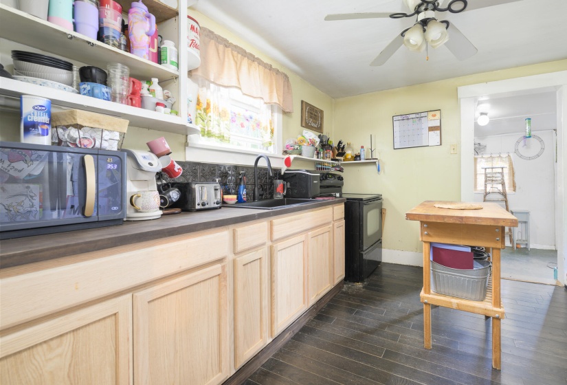208 E Main-7