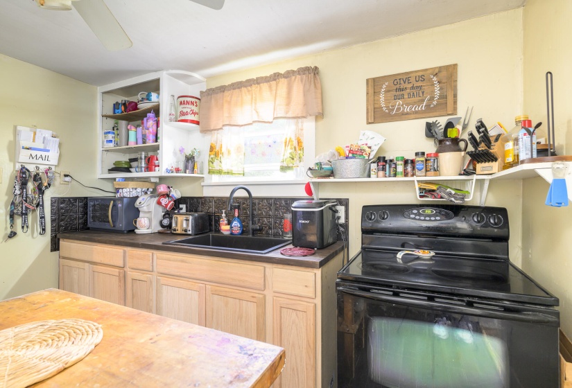 208 E Main-8