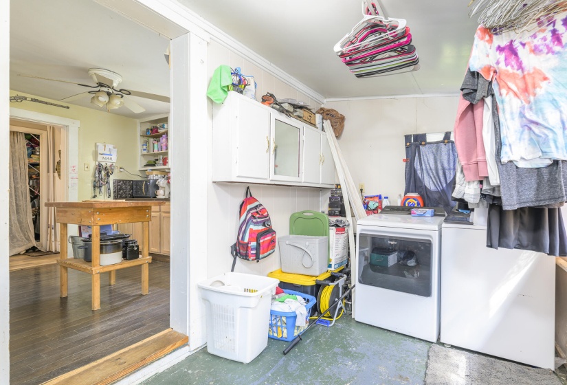 208 E Main-10