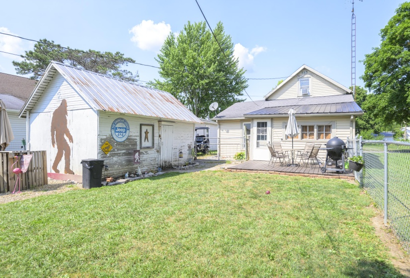 208 E Main-19