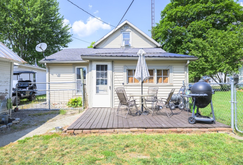 208 E Main-25