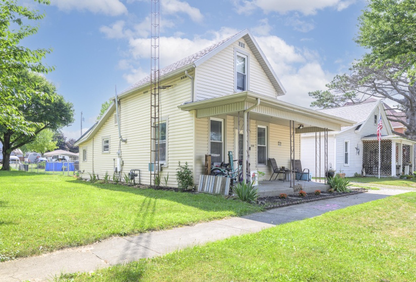 208 E Main-14