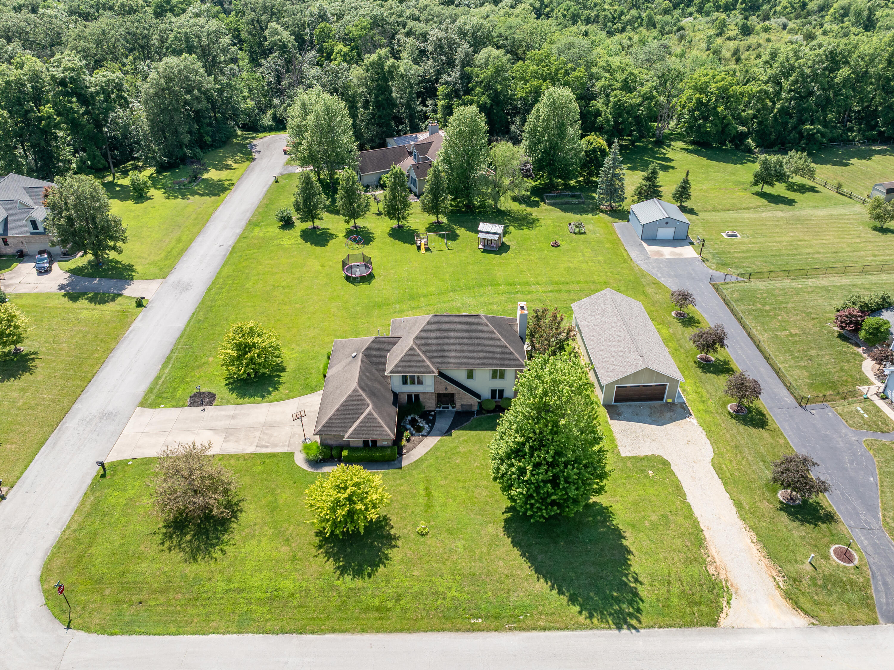 2385 Ashbrook Drive, Springfield, Ohio 45502