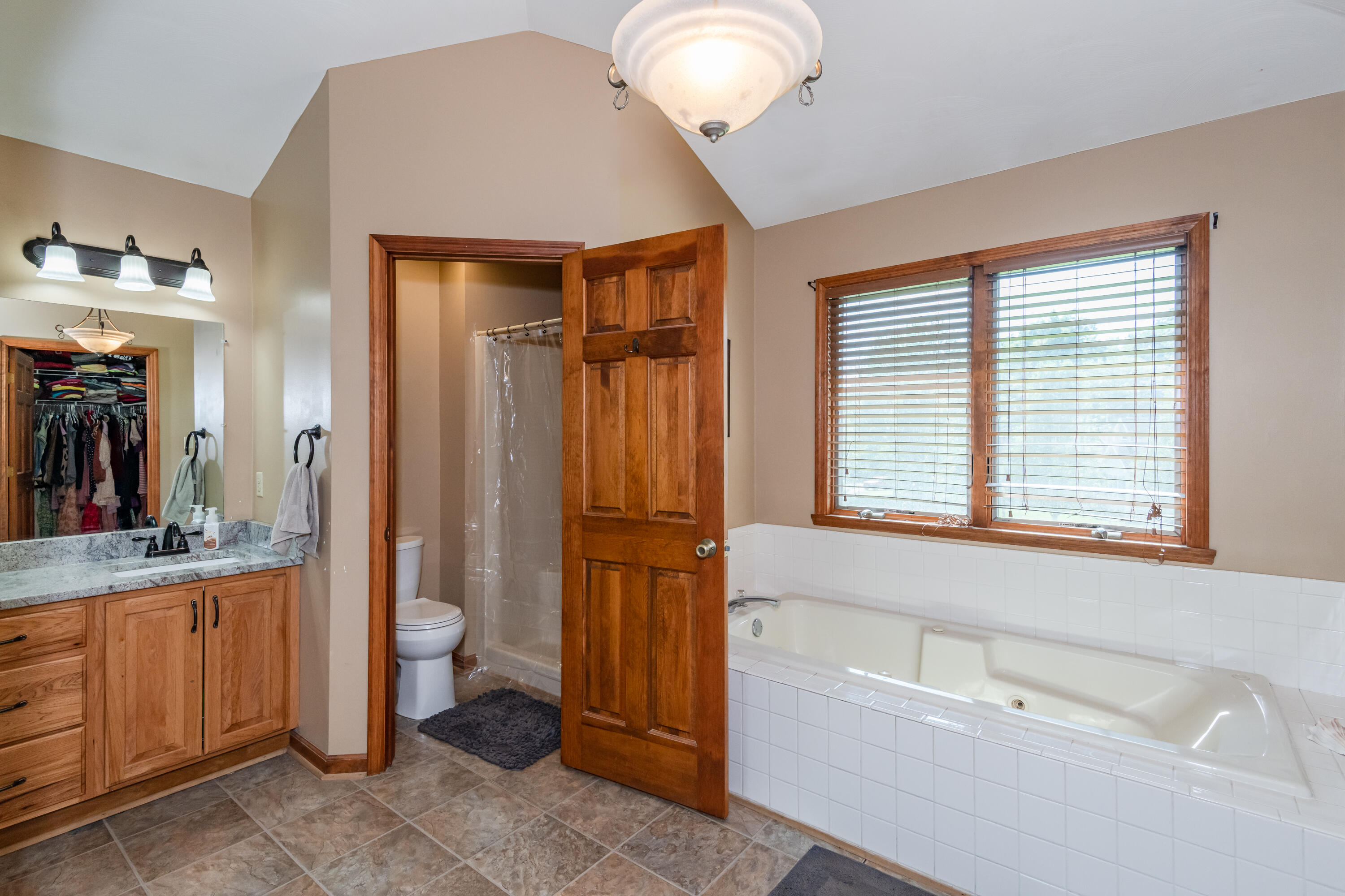 2385 Ashbrook Drive, Springfield, Ohio 45502