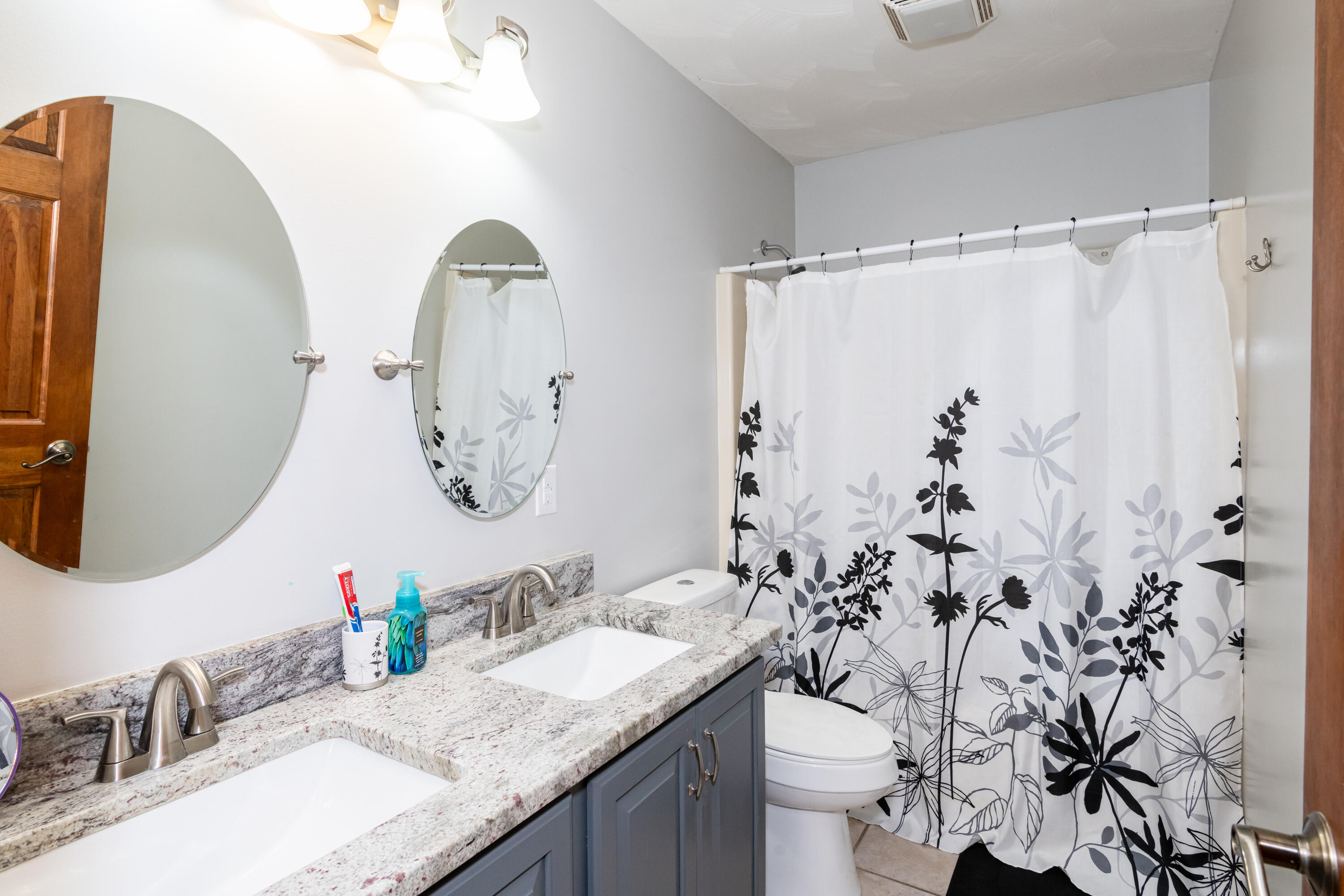 2385 Ashbrook Drive, Springfield, Ohio 45502