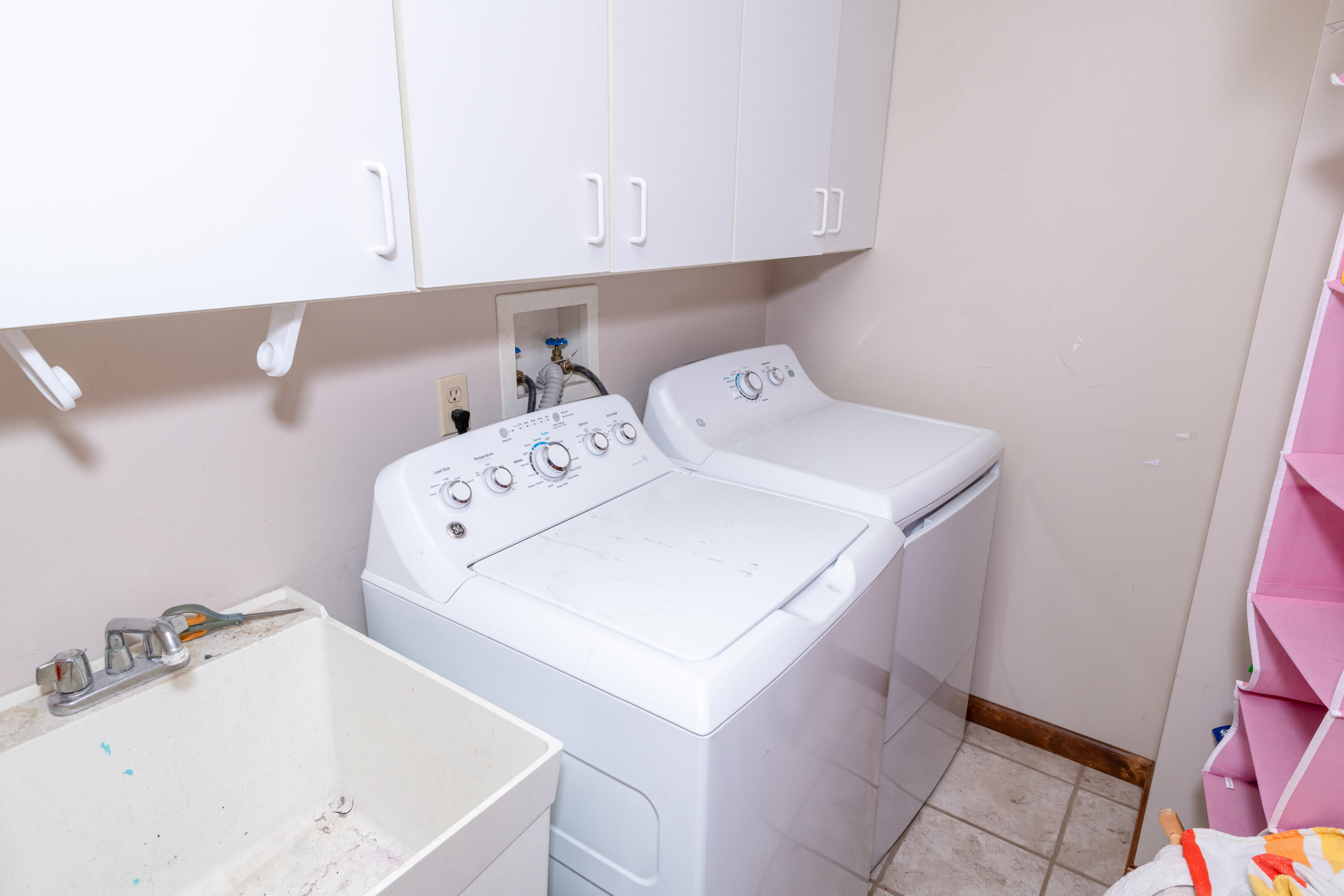 2385 Ashbrook Drive, Springfield, Ohio 45502