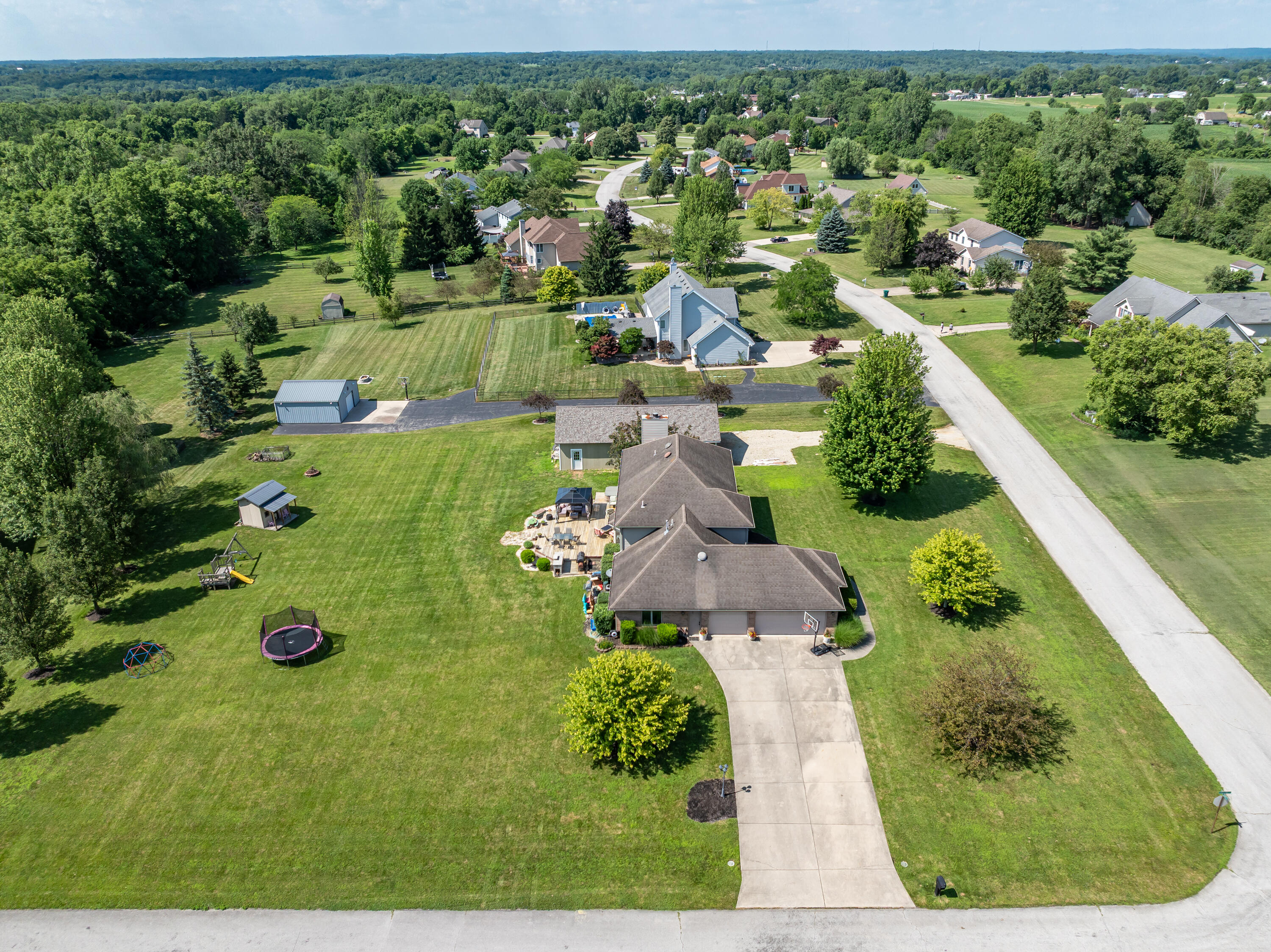 2385 Ashbrook Drive, Springfield, Ohio 45502