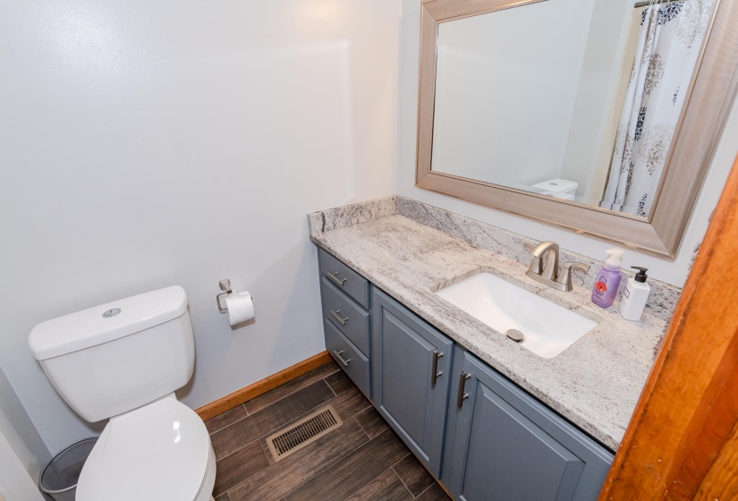 2385 Ash Brook Dr 28