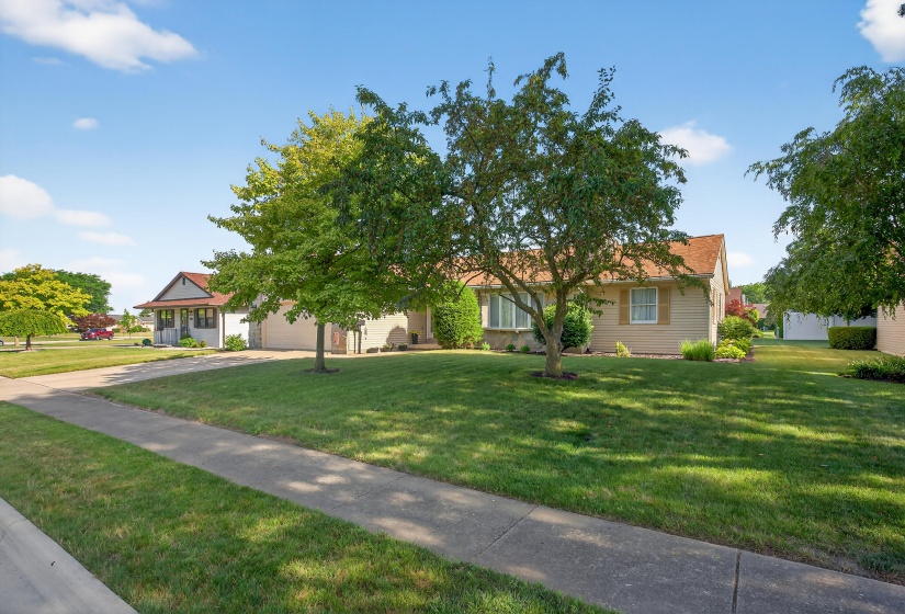 1814 Kingsbury Dr, St Marys-3