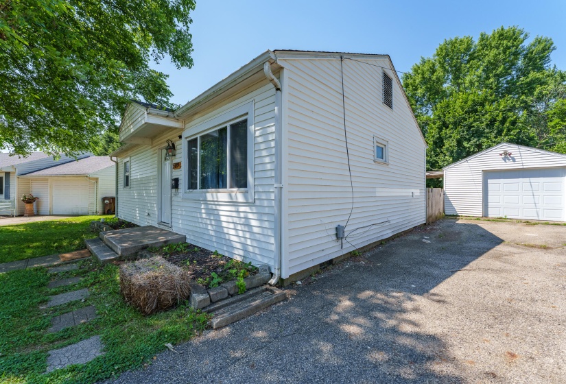 509 N Church St, New Carlisle-24