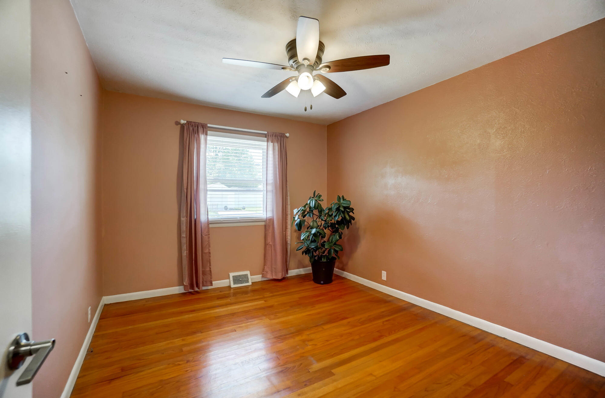 806 Tremont Avenue, Lima, Ohio 45801