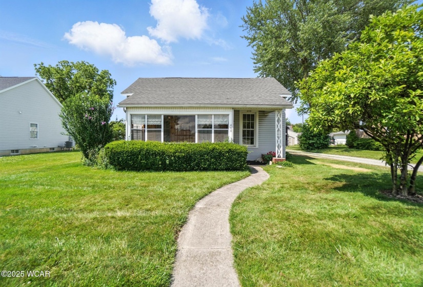 408 Benton Street, Wapakoneta, Ohio, 2 Bedrooms Bedrooms, ,1 BathroomBathrooms,Residential,For Sale,Benton,307512