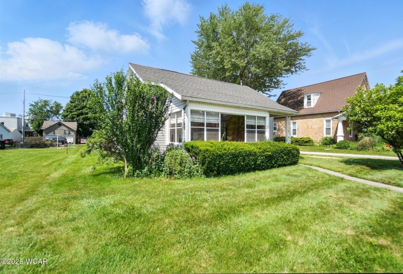 408 Benton Street, Wapakoneta, Ohio, 2 Bedrooms Bedrooms, ,1 BathroomBathrooms,Residential,For Sale,Benton,307512