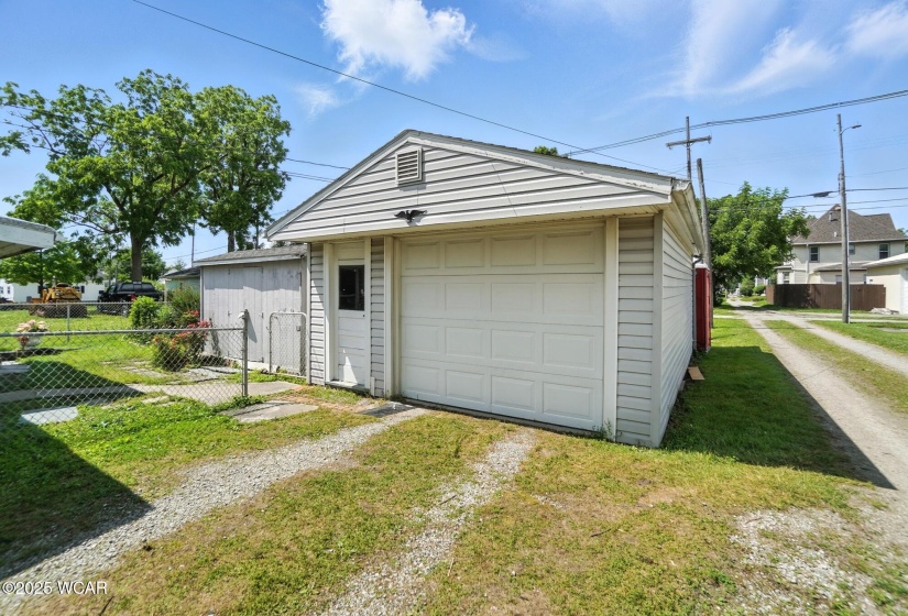 408 Benton Street, Wapakoneta, Ohio, 2 Bedrooms Bedrooms, ,1 BathroomBathrooms,Residential,For Sale,Benton,307512