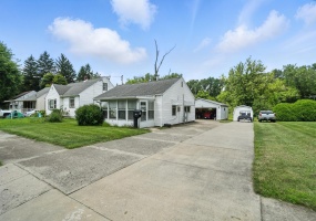 2438 Kenton Street, Springfield, Ohio 45505, 2 Bedrooms Bedrooms, ,1 BathroomBathrooms,Residential,For Sale,Kenton,1039863