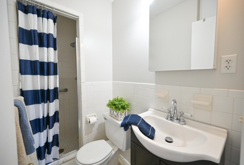 Full bath ensuite
