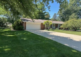 2550 Vista Ridge Drive, Troy, Ohio 45373, 4 Bedrooms Bedrooms, ,2 BathroomsBathrooms,Residential,For Sale,Vista Ridge,1039868