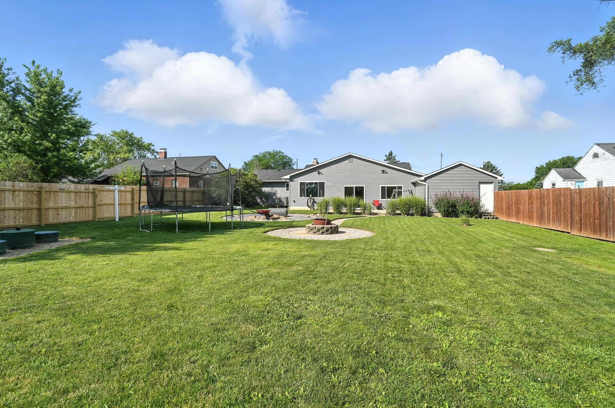 628 State Route 571, Union City, Ohio 45390