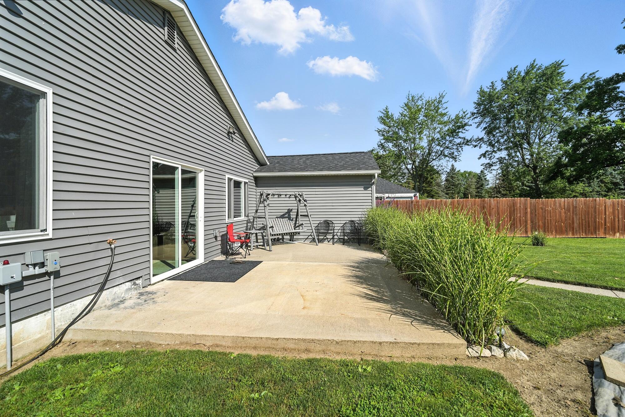 628 State Route 571, Union City, Ohio 45390