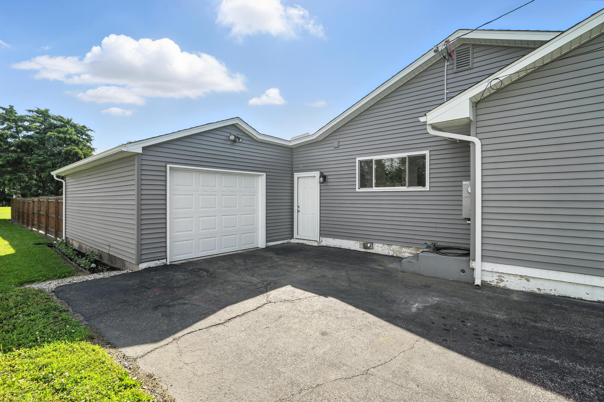 628 State Route 571, Union City, Ohio 45390