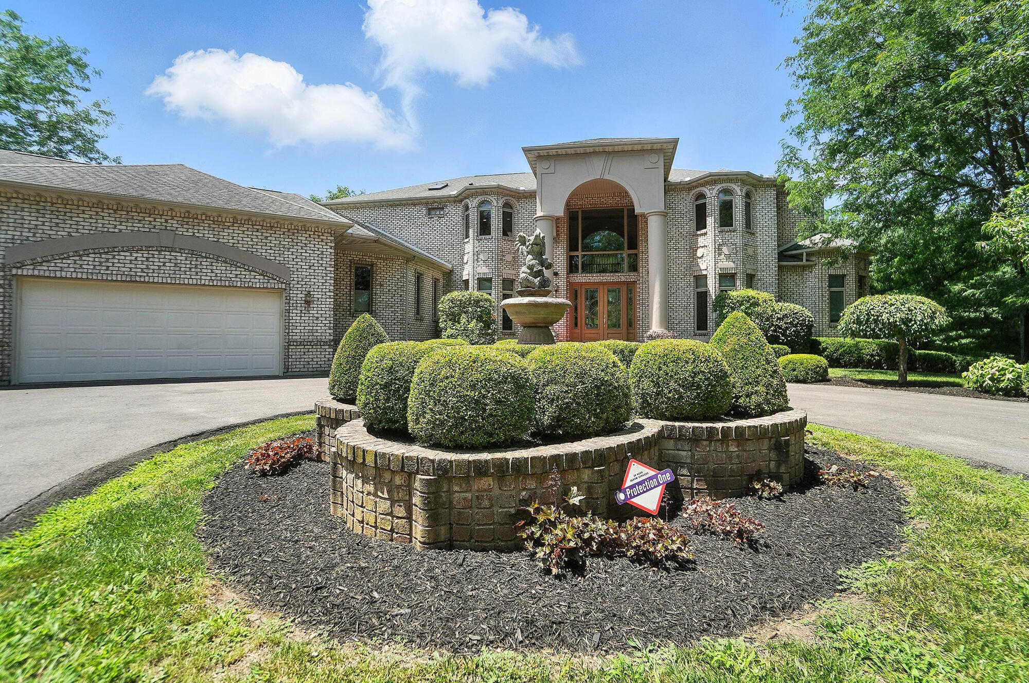 2655 Ballydoyle Drive, Springfield, Ohio 45503