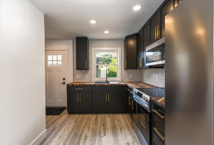 15-Kitchen
