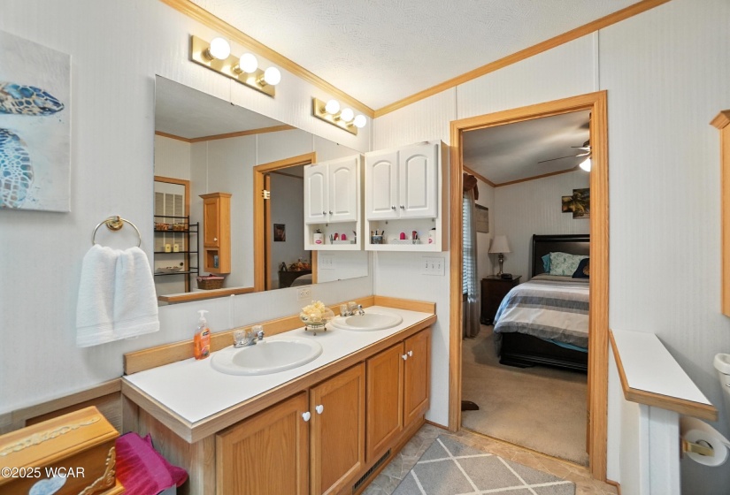 596 Lakeridge Drive, Lima, Ohio, 3 Bedrooms Bedrooms, ,2 BathroomsBathrooms,Residential,For Sale,Lakeridge,307600