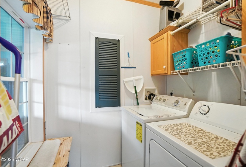 596 Lakeridge Drive, Lima, Ohio, 3 Bedrooms Bedrooms, ,2 BathroomsBathrooms,Residential,For Sale,Lakeridge,307600