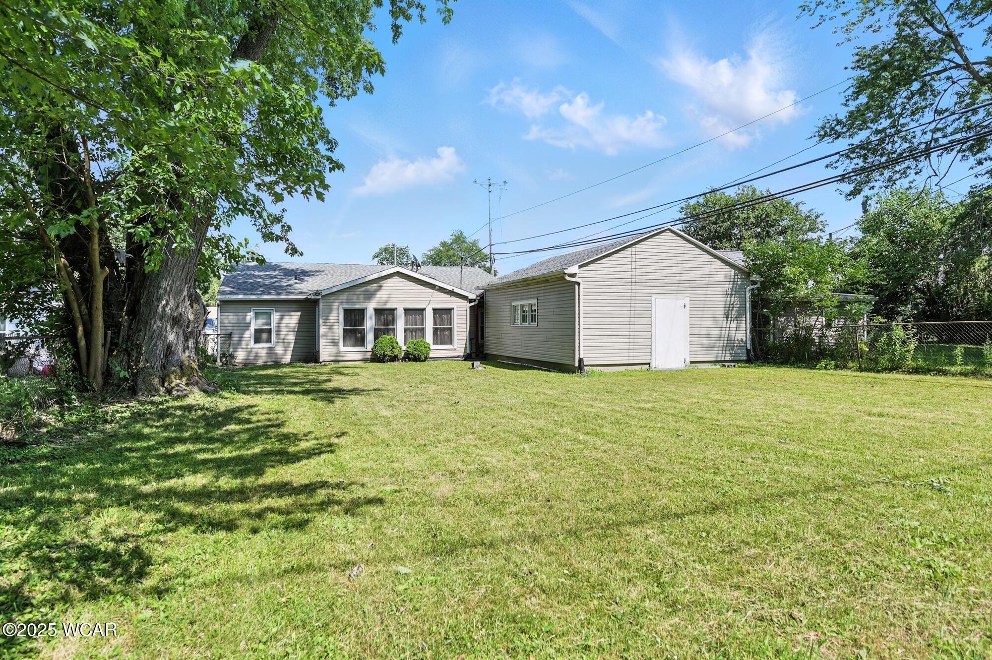 696 Mount Holyoke Avenue, Lima, Ohio