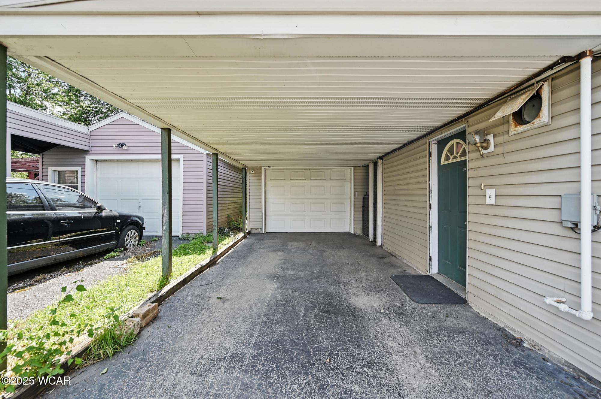 696 Mount Holyoke Avenue, Lima, Ohio