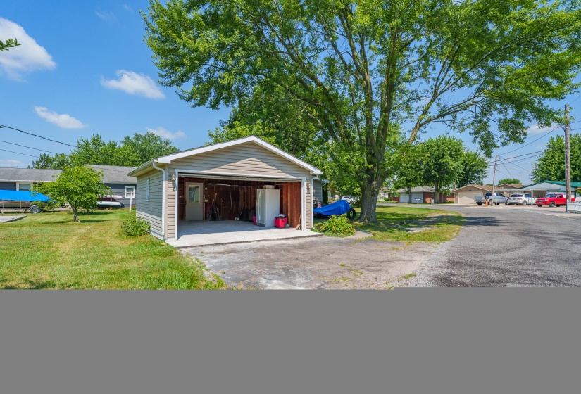 11385 Horseshoe Channel Dr, Lakeview-33