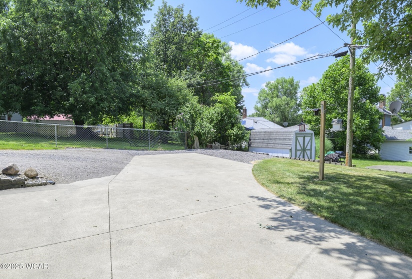 615 Iroquois Road, Bellefontaine, Ohio, 2 Bedrooms Bedrooms, ,2 BathroomsBathrooms,Residential,For Sale,Iroquois,307609