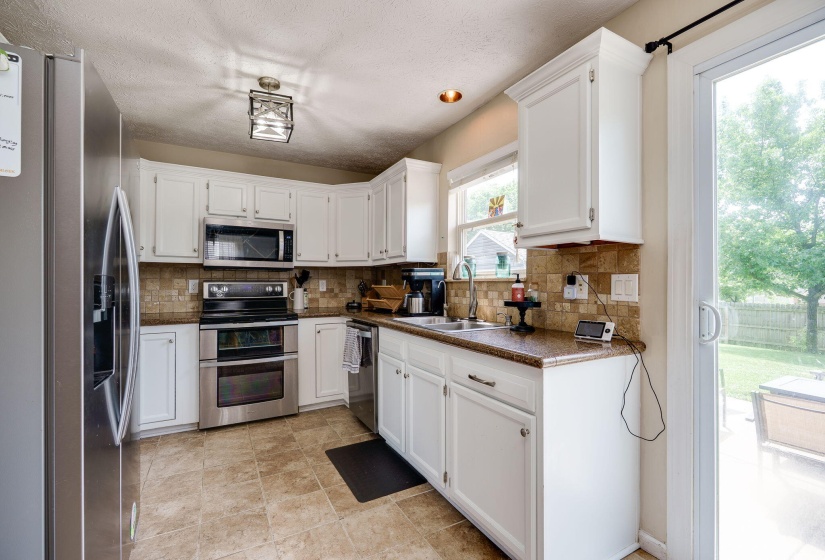 11-web-or-mls-1662-farrington-dr