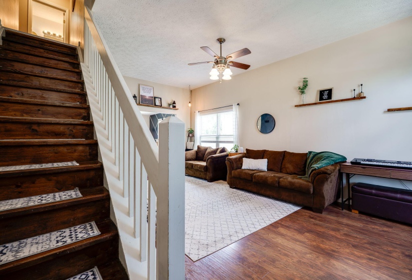 6-web-or-mls-1662-farrington-dr