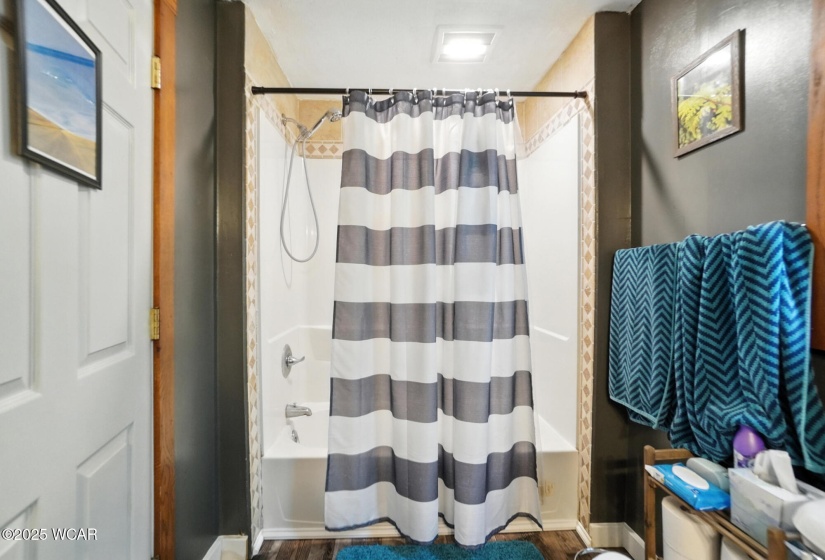409 Race Street, Van Wert, Ohio, 2 Bedrooms Bedrooms, ,1 BathroomBathrooms,Residential,For Sale,Race,307621