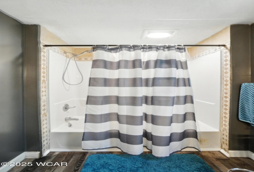409 Race Street, Van Wert, Ohio, 2 Bedrooms Bedrooms, ,1 BathroomBathrooms,Residential,For Sale,Race,307621