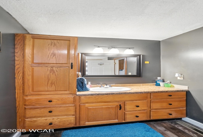 409 Race Street, Van Wert, Ohio, 2 Bedrooms Bedrooms, ,1 BathroomBathrooms,Residential,For Sale,Race,307621