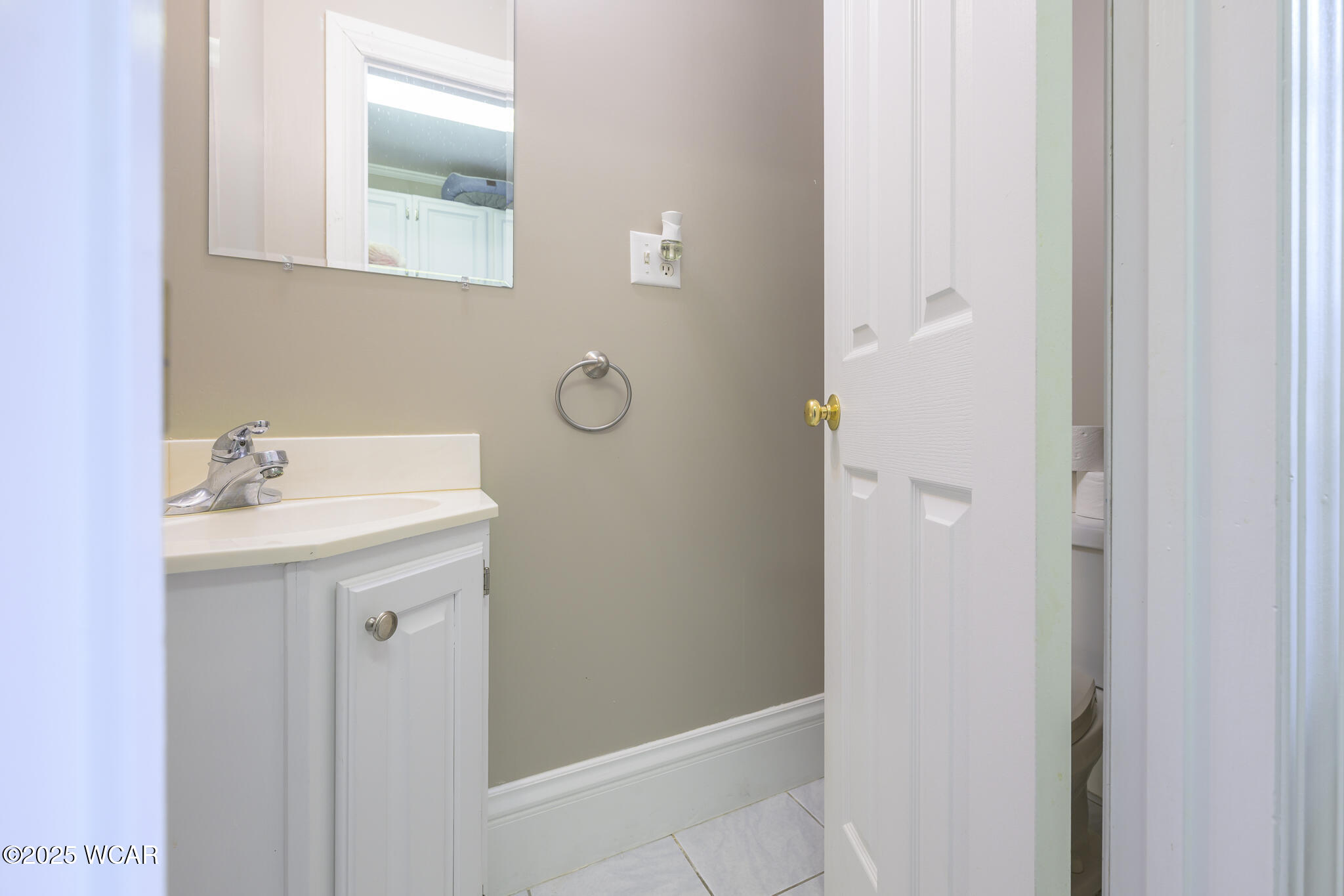 1316 Woodglen Circle, Bellefontaine, Ohio