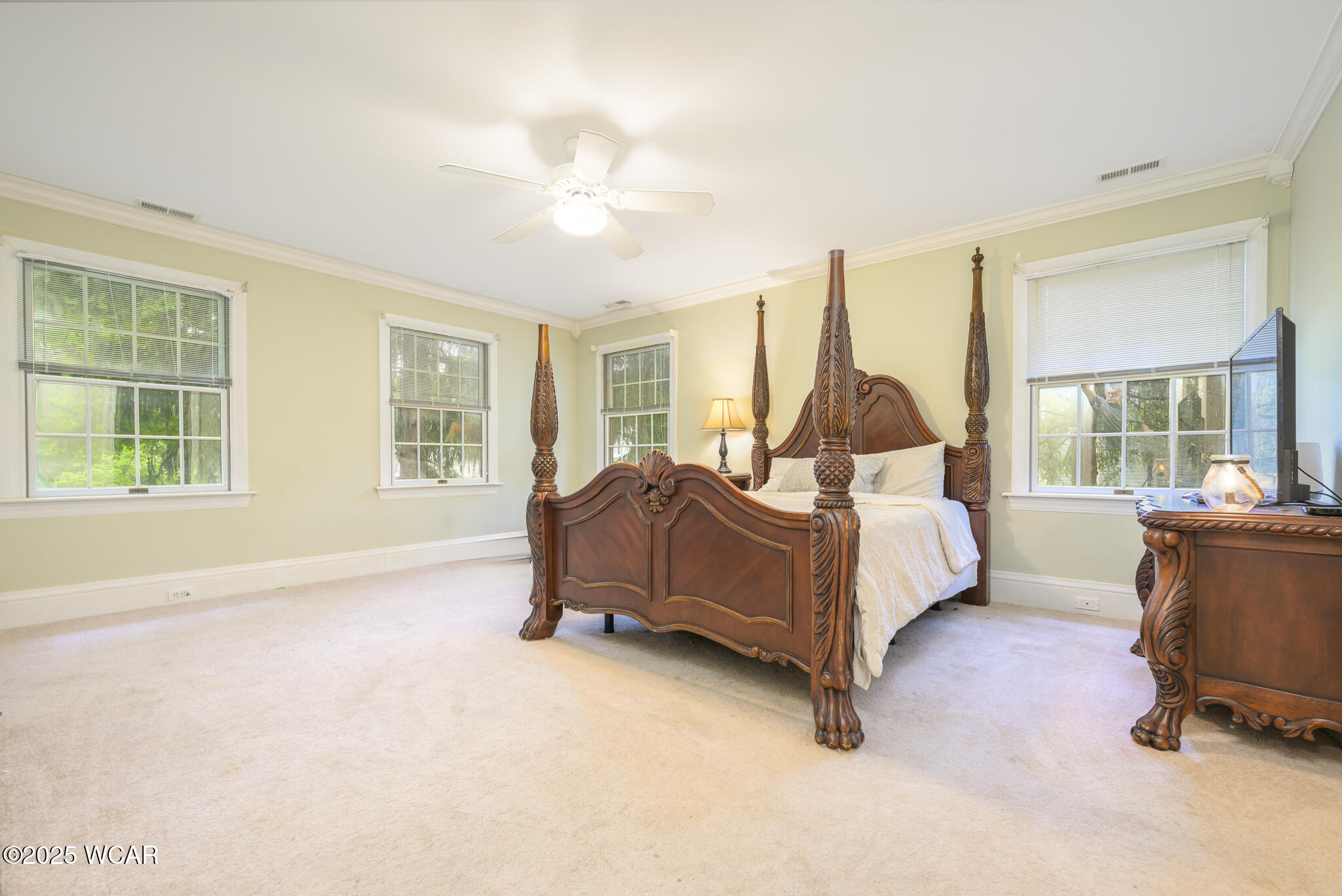 1316 Woodglen Circle, Bellefontaine, Ohio