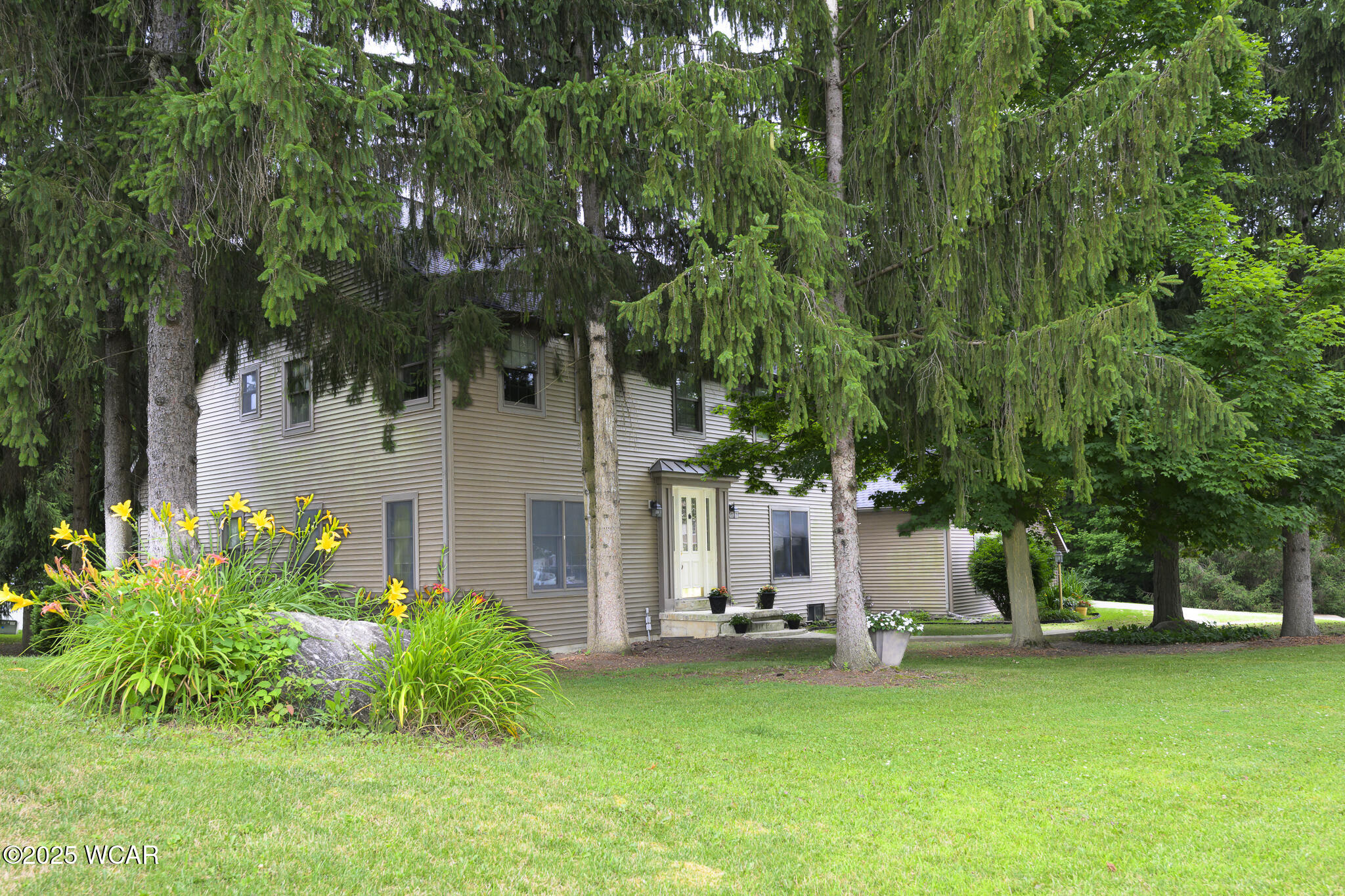 1316 Woodglen Circle, Bellefontaine, Ohio