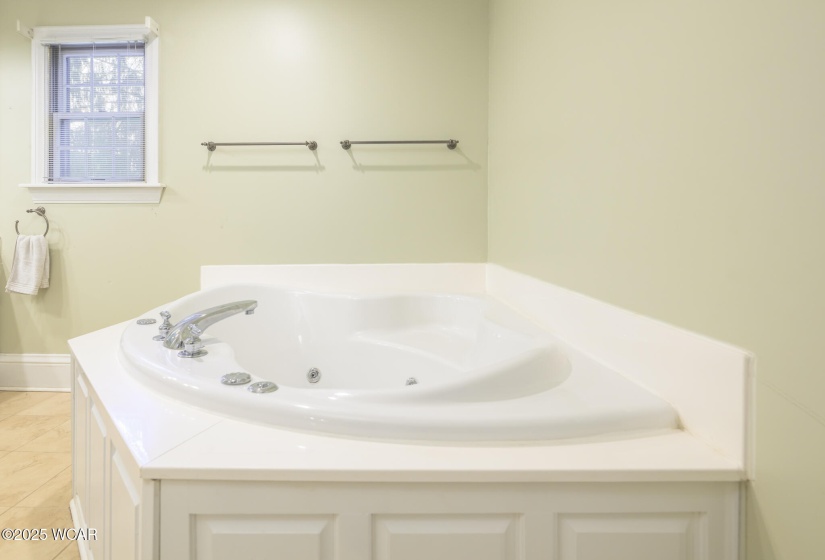 1316 Woodglen Circle, Bellefontaine, Ohio, 4 Bedrooms Bedrooms, ,3 BathroomsBathrooms,Residential,For Sale,Woodglen,307623