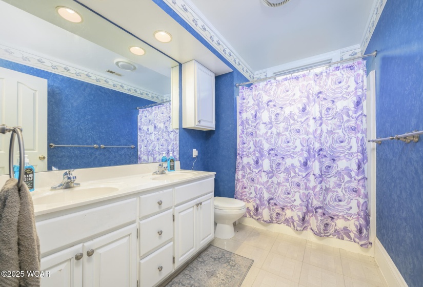 1316 Woodglen Circle, Bellefontaine, Ohio, 4 Bedrooms Bedrooms, ,3 BathroomsBathrooms,Residential,For Sale,Woodglen,307623