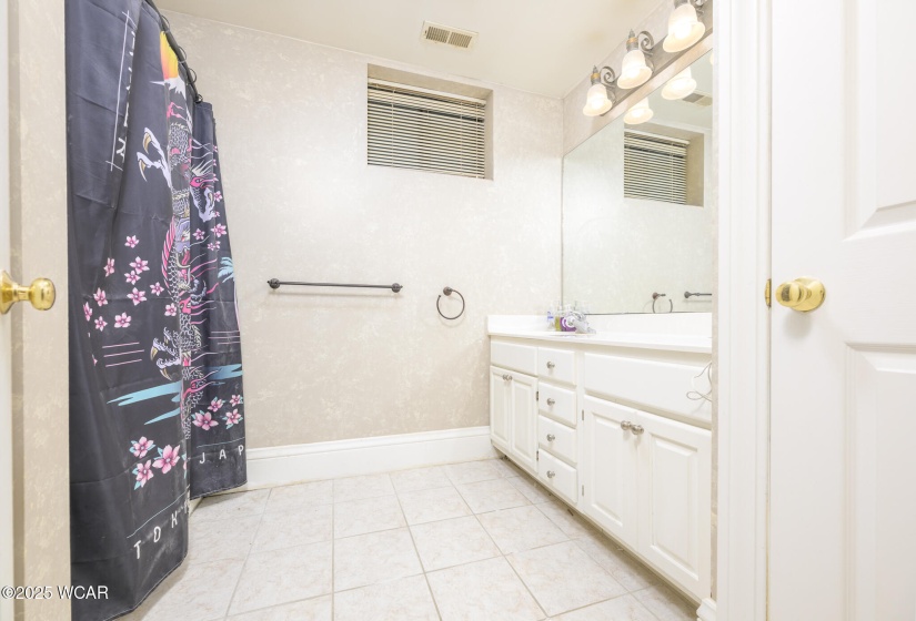 1316 Woodglen Circle, Bellefontaine, Ohio, 4 Bedrooms Bedrooms, ,3 BathroomsBathrooms,Residential,For Sale,Woodglen,307623
