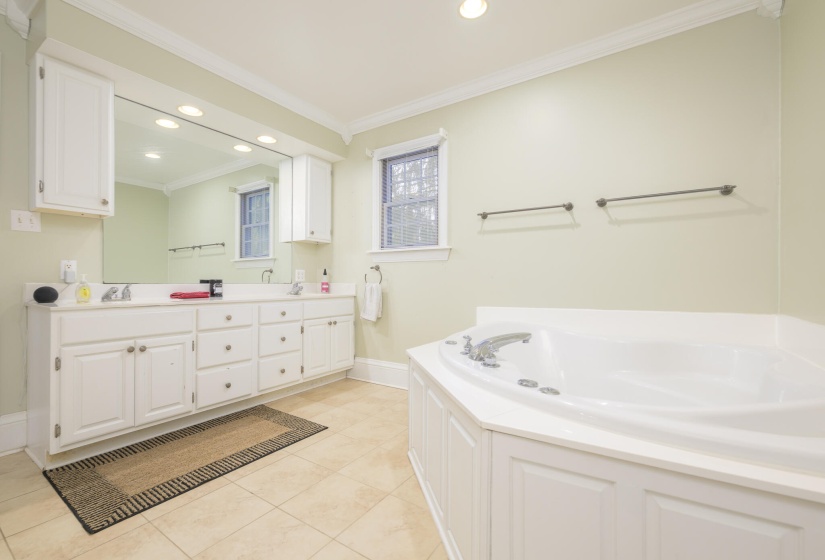1316 Woodglen Circle-21