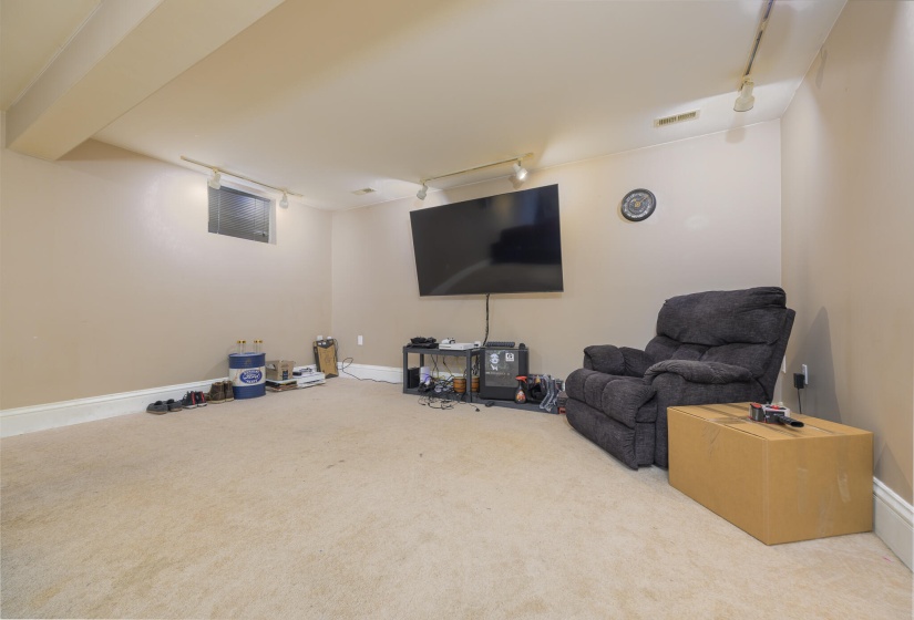 1316 Woodglen Circle-29