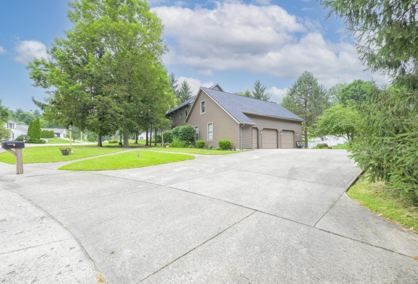 1316 Woodglen Circle-48