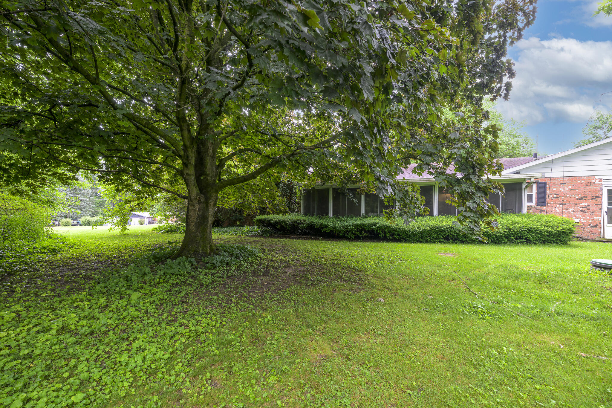 5714 Hickory, West Liberty, Ohio 43357