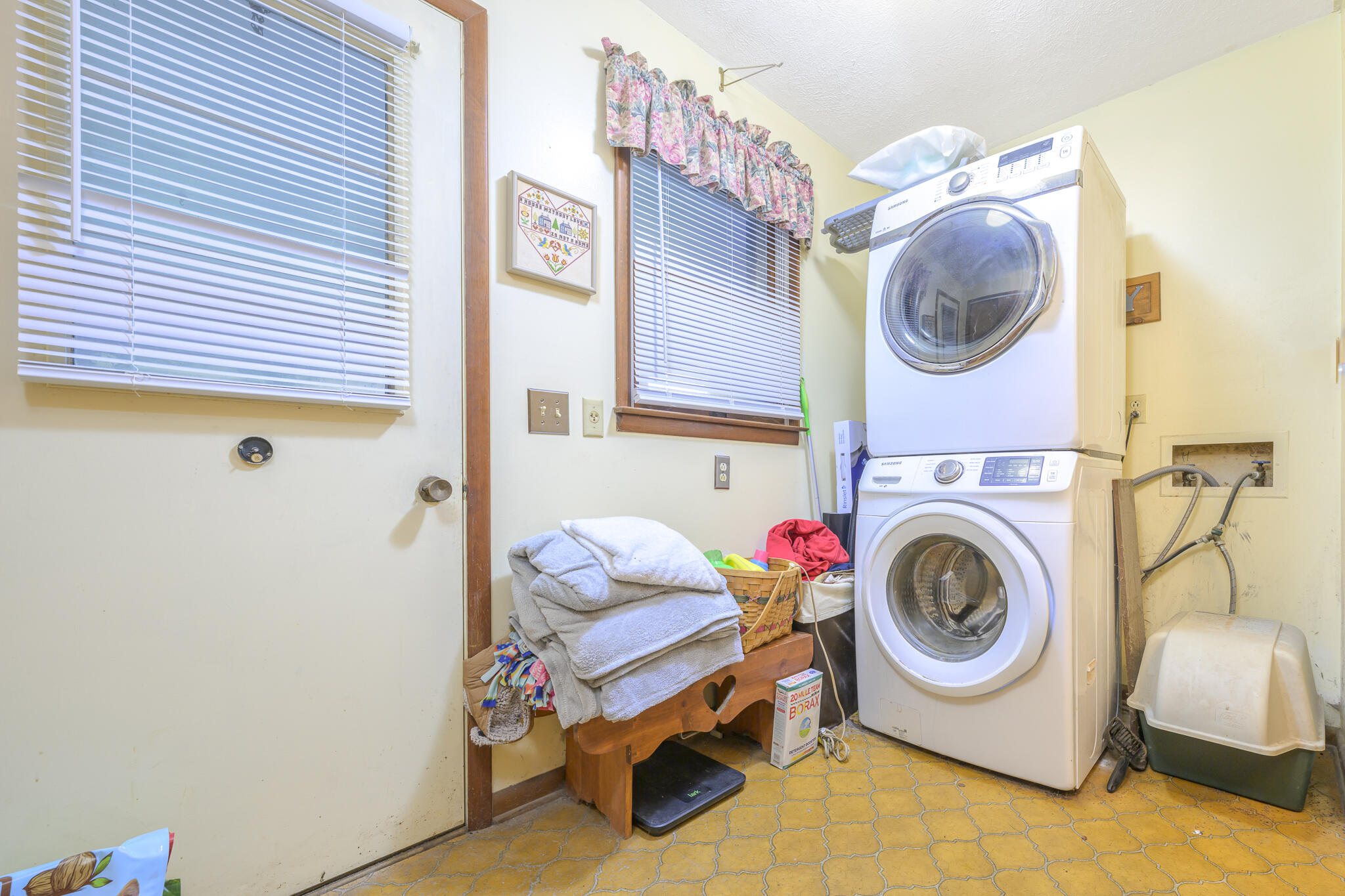 5714 Hickory, West Liberty, Ohio 43357