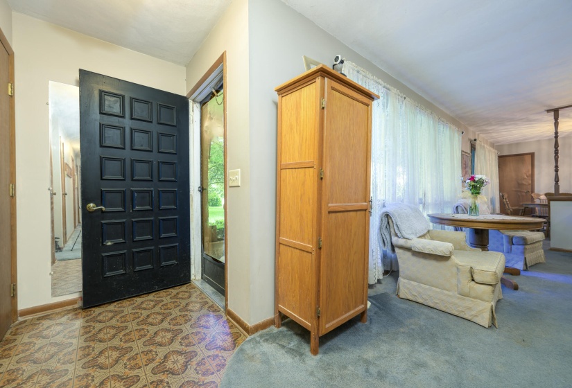 5714 Hickory Dr-1